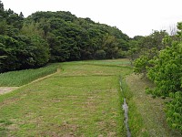 資料館の前の谷戸