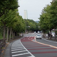 大塚東公園沿いの坂を上り下りに入ると愛宕の給水塔が見える