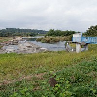 このすぐ上流で秋川と多摩川が合流する