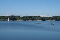 正面は丹沢山塊