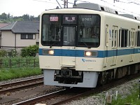 8000系