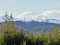 よみうりランドの向こうに富士山