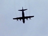 拡大。C-130かなあ。よくわからない