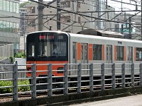 東武50050系。50000系との違いは車幅だそうでわかりません。50070系かも