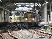 萩山駅で新２０００系