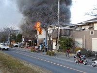 消防車はまだ来ていない