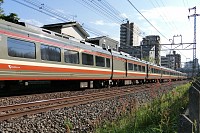 しかも、待ちに待った下りのLSEは上り電車と思いっきり被ってしまった